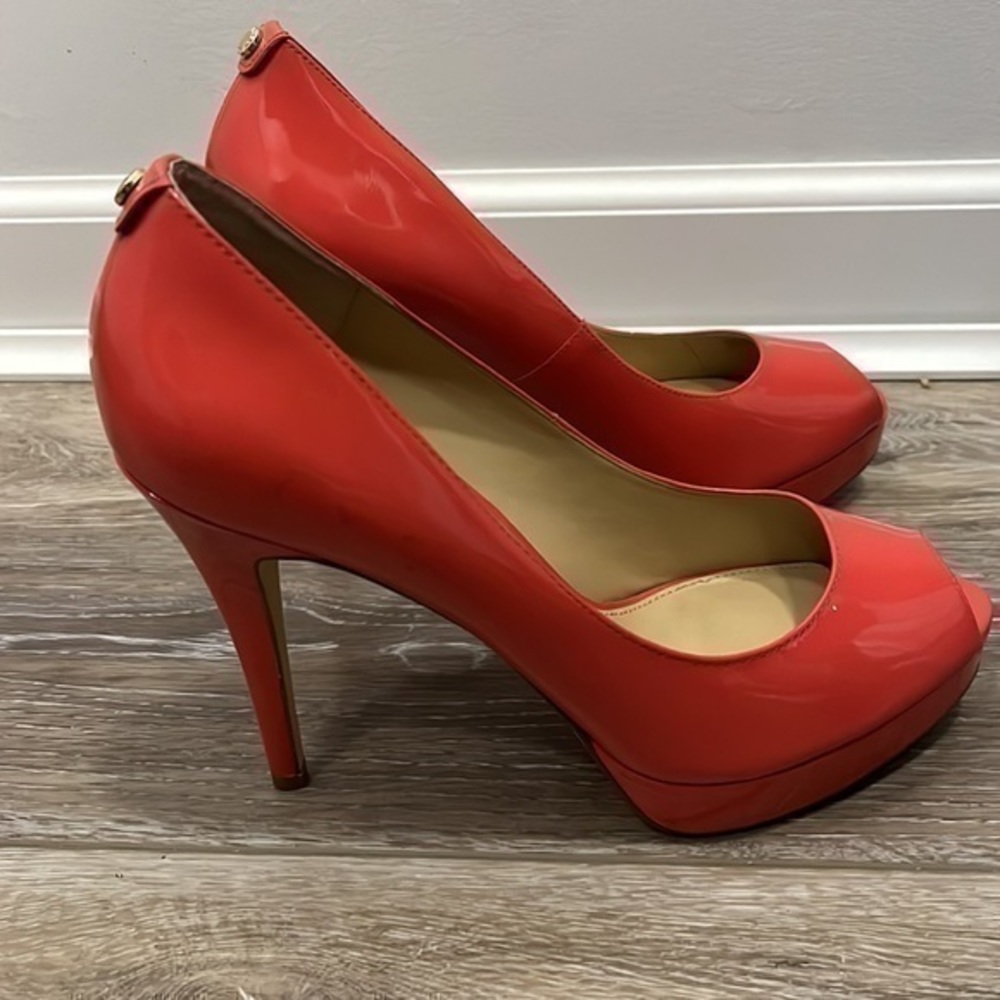 Michael Kors Heels l Size 8.5 l Coral